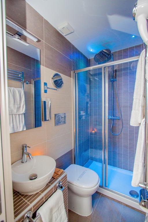 Calisto Luxury Trastevere روما الغرفة الصورة